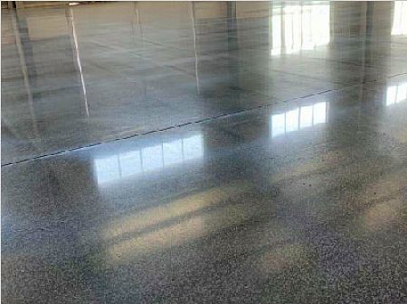 银隆新能源汽车生产车间