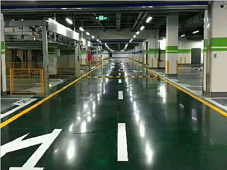 碧挂园翰林首府地下车库