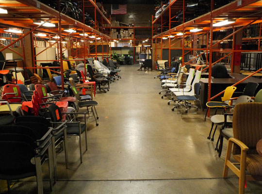 金刚砂耐磨地坪施工对基层有什么要求？